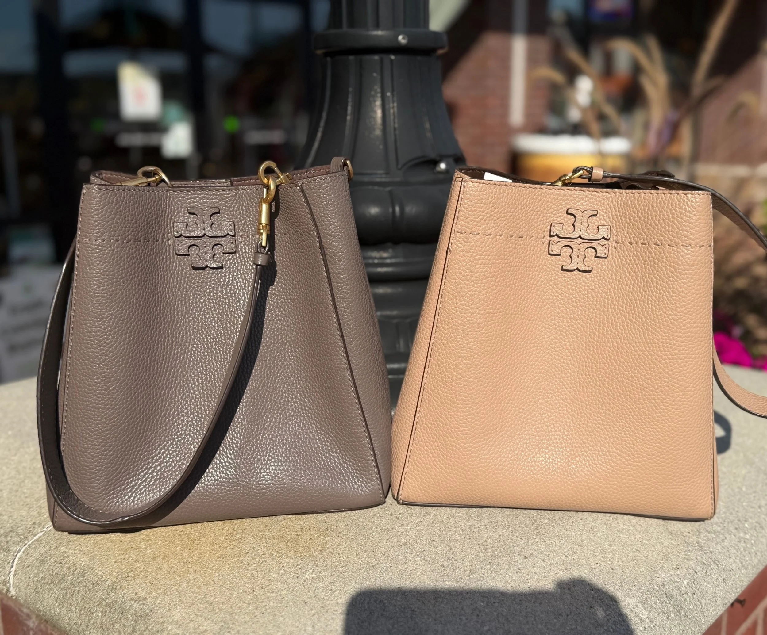 Two gorgeous new Tory Burch bucket bags with matching wallets just in at @greenestreetexton!💫

- $160.95 /each bag
- Taupe wallet $58.95
- Creme wallet $48.95

Call or email us for inquiries!
📞610-466-5713
📧fairfield@greenestreet.com
