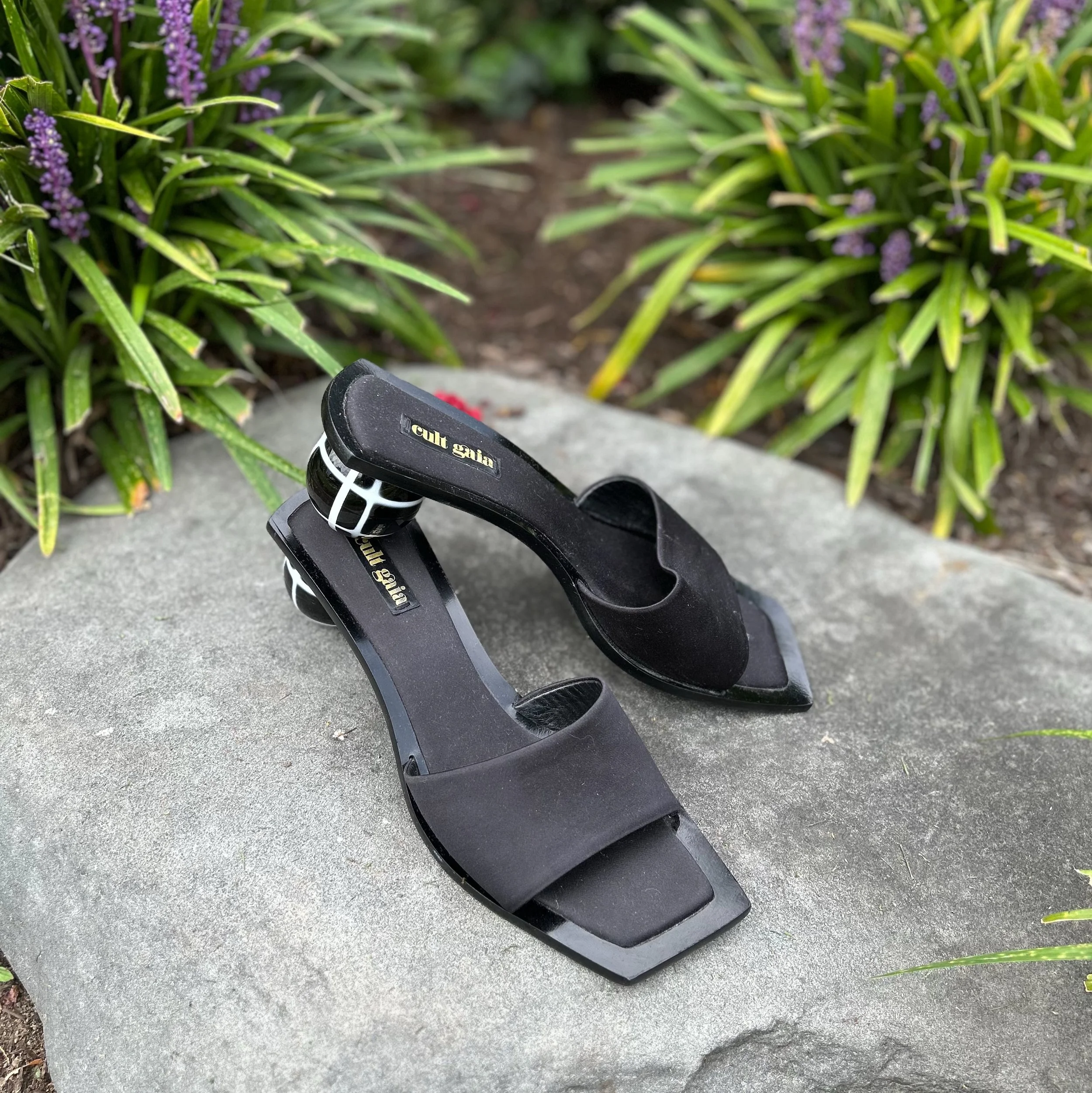 Step into these gorgeous Cult Gaia heels! Available at @greenestreetlambertvillenj🖤💫

Size 40 $150.95

Call or email us for inquiries!
📞609-460-3048
📧lambertville@greenestreet.com