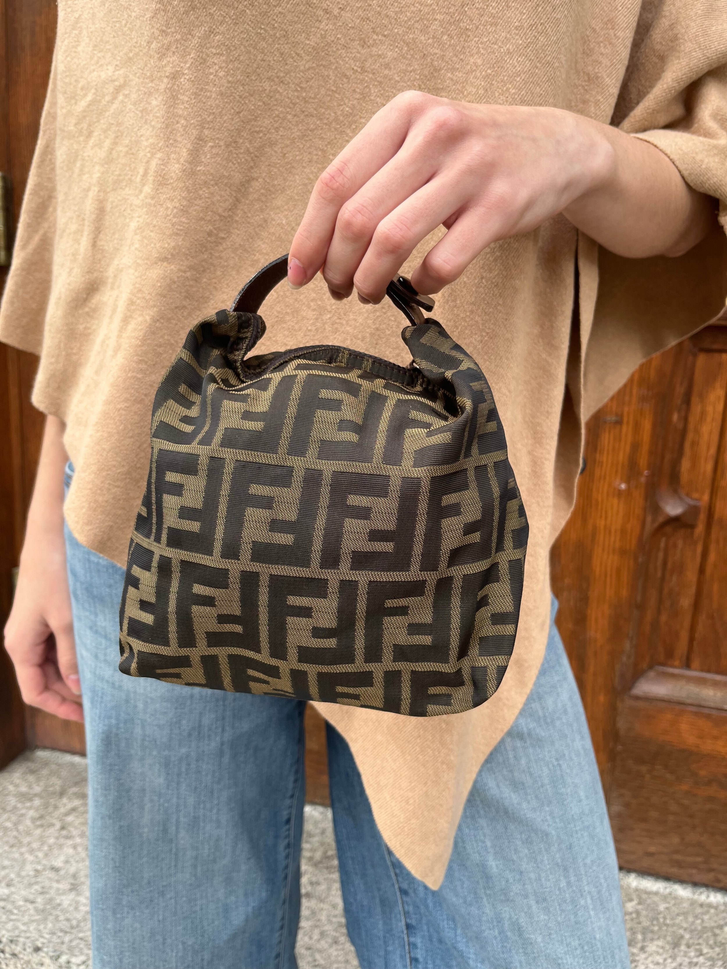 ⚡️Fendi⚡️ New in at @greenestreetprinceton

$475.95

Call or email us for inquiries!
📞609-904-3004
📧princeton@greenestreet.com