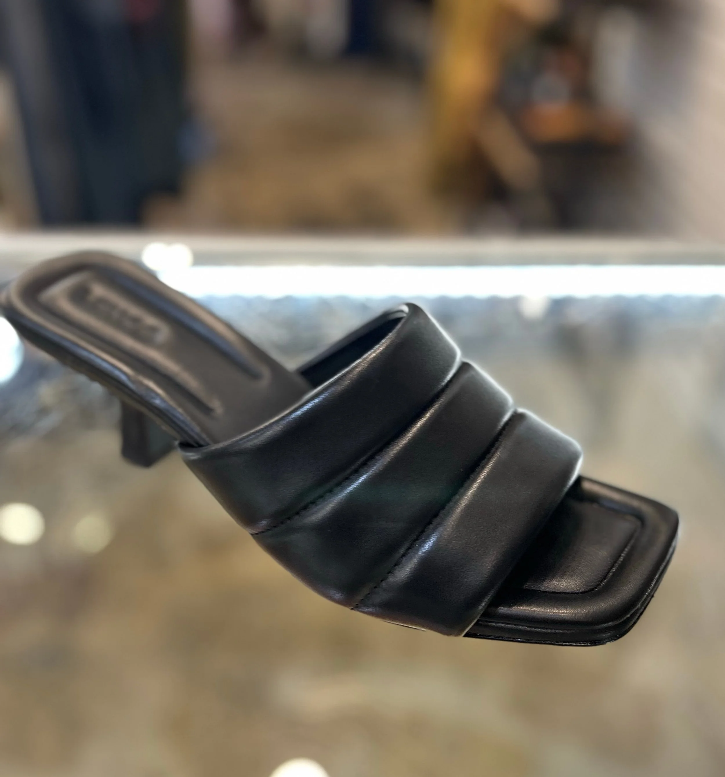 Pair these gorgeous Vince heels with your look!✨ Available at @greenestreetgateway

Size 9 $65.95

Call or email us for inquiries!
📞484-367-5012
📧gateway@greenestreet.com