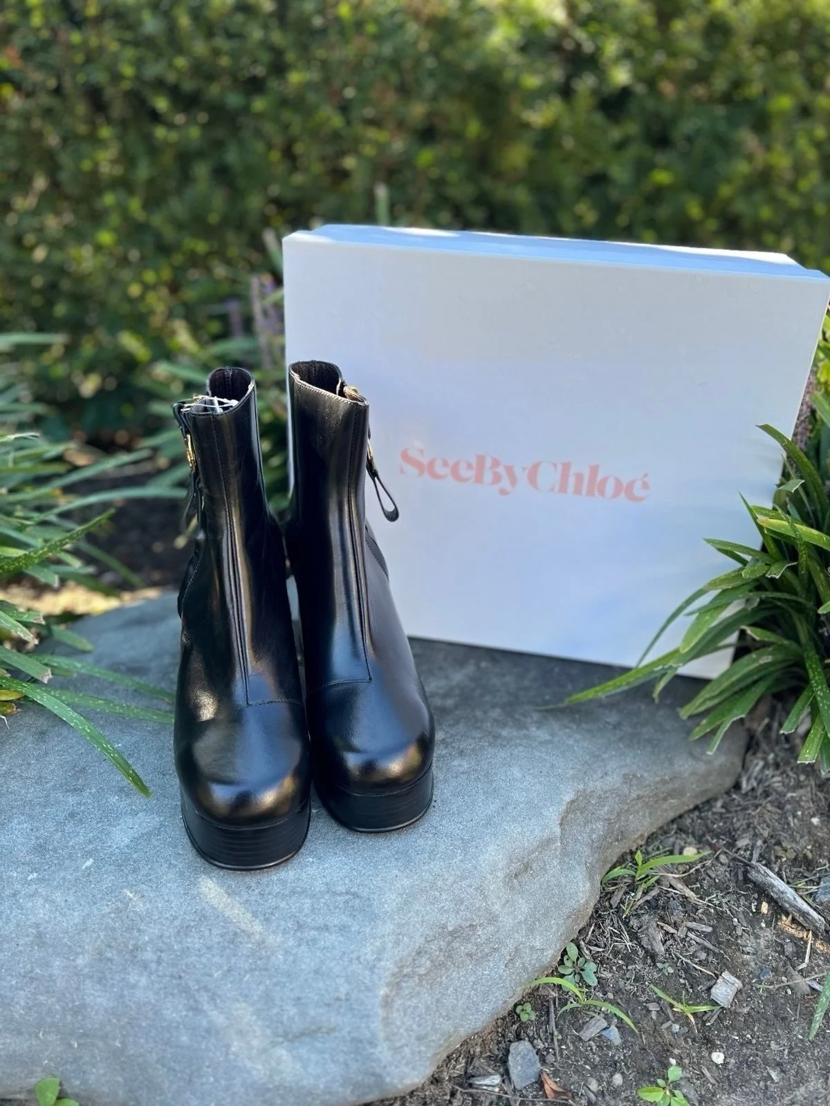 We love a good designer boot!😍 Scoop up these gorgeous See by Chloe boots from @greenestreetlambertvillenj

Size 38.5 $275.95

Call or email us for inquiries!
📞609-460-3048
📧lambertville@greenestreet.com