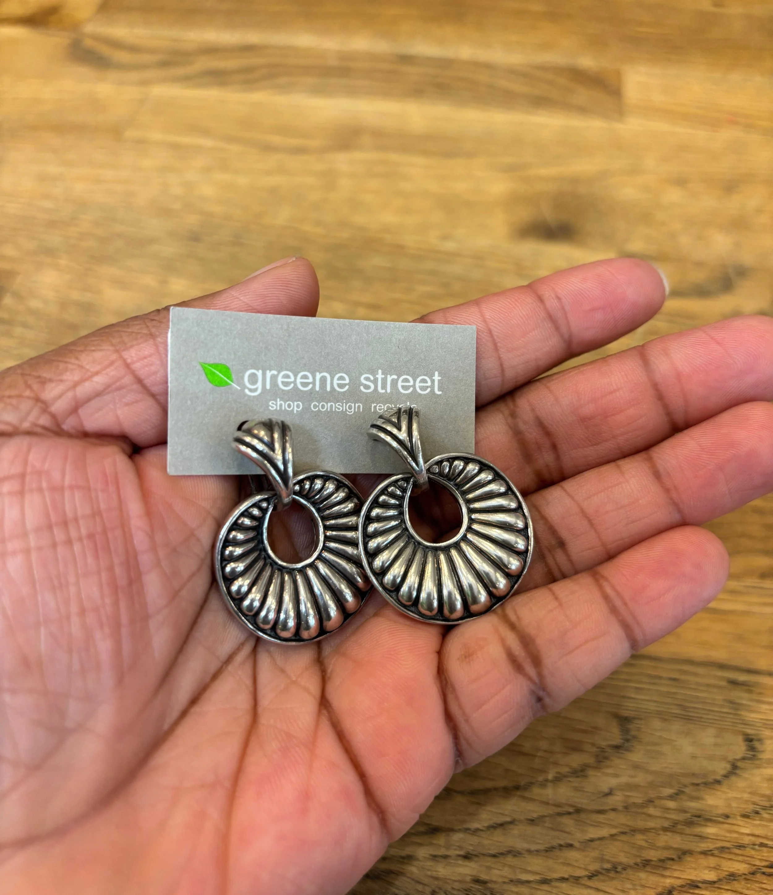 Lagos💫 New in at @greenestreetchestnuthill!

$181.95

Call or email us for inquiries!
📞267-331-3382
chestnuthill@greenestreet.com