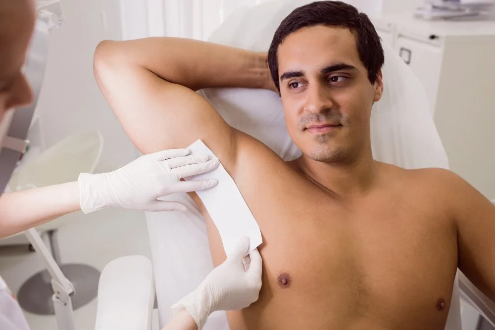 How to Find the Best Men’s Waxing Salon in Chicago