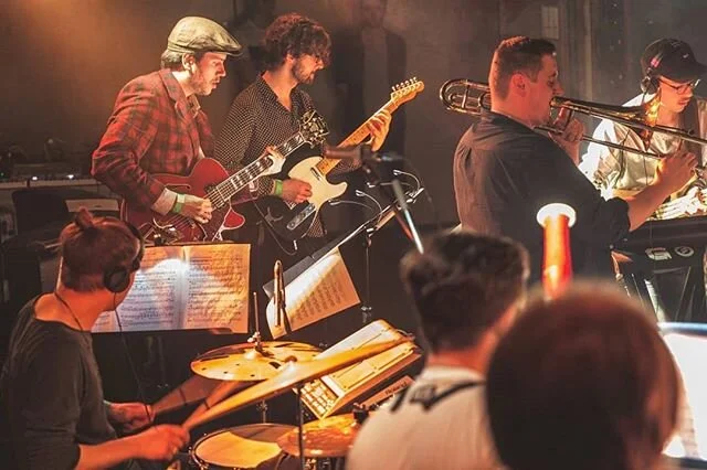 Unser atomloser Antrieb im Futurum!!!! 😵

#transvegan #orchestre #musiciansofinstagram #prague #atomloserantrieb