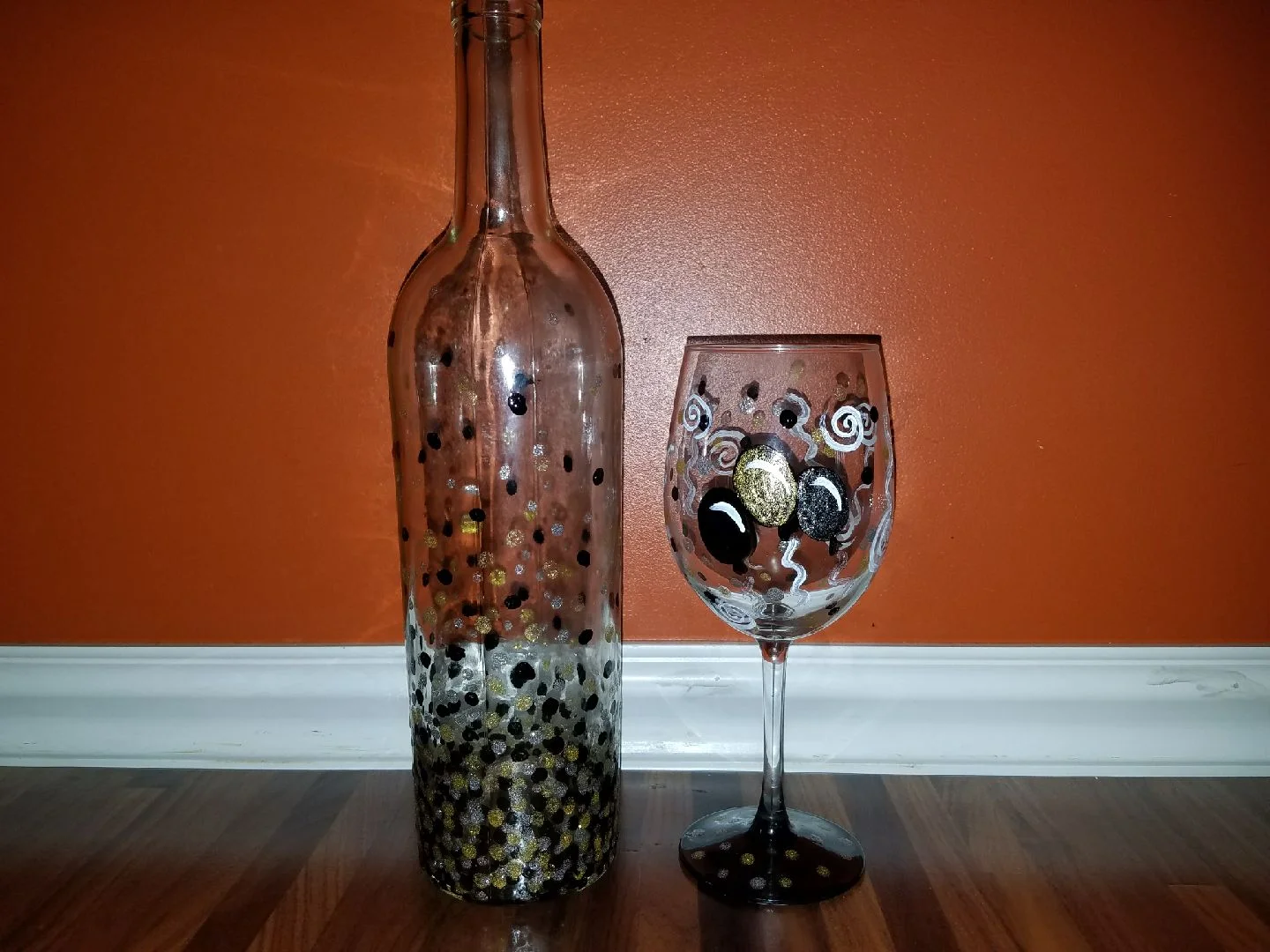 Wine & Paint a Pair of Wine Glasses