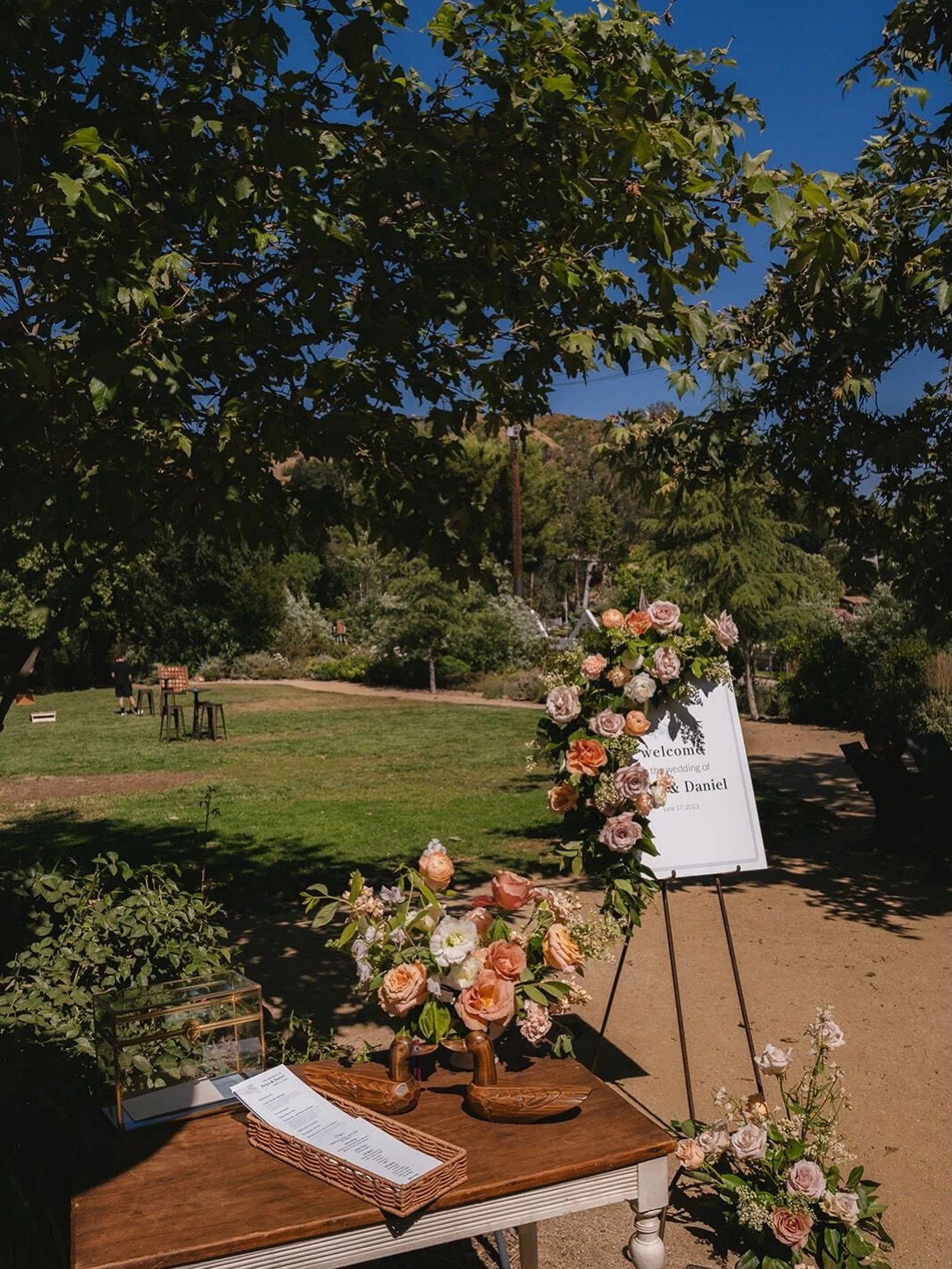 The moment guests arrive. The walk into your ceremony.
The little details that quietly set the tone for everything that follows...This is where it starts to come together

Can you picture starting your day here?

Photographer: Julie Shuford @julieshu
