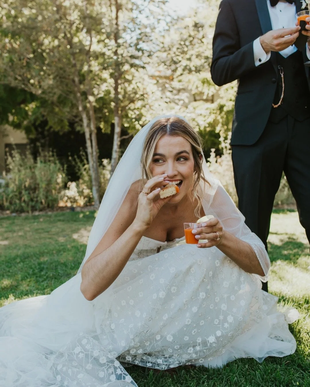 Some of our favorite moments from this summer wedding. Easy, joyful, and beautifully done from start to finish.

Venue: The Lodge at Malibou Lake | Desserts: @camarillocupcake | Catering: @chefcordelia | Beauty: @ciaobellabeautyco_ , | Balloons: @pop