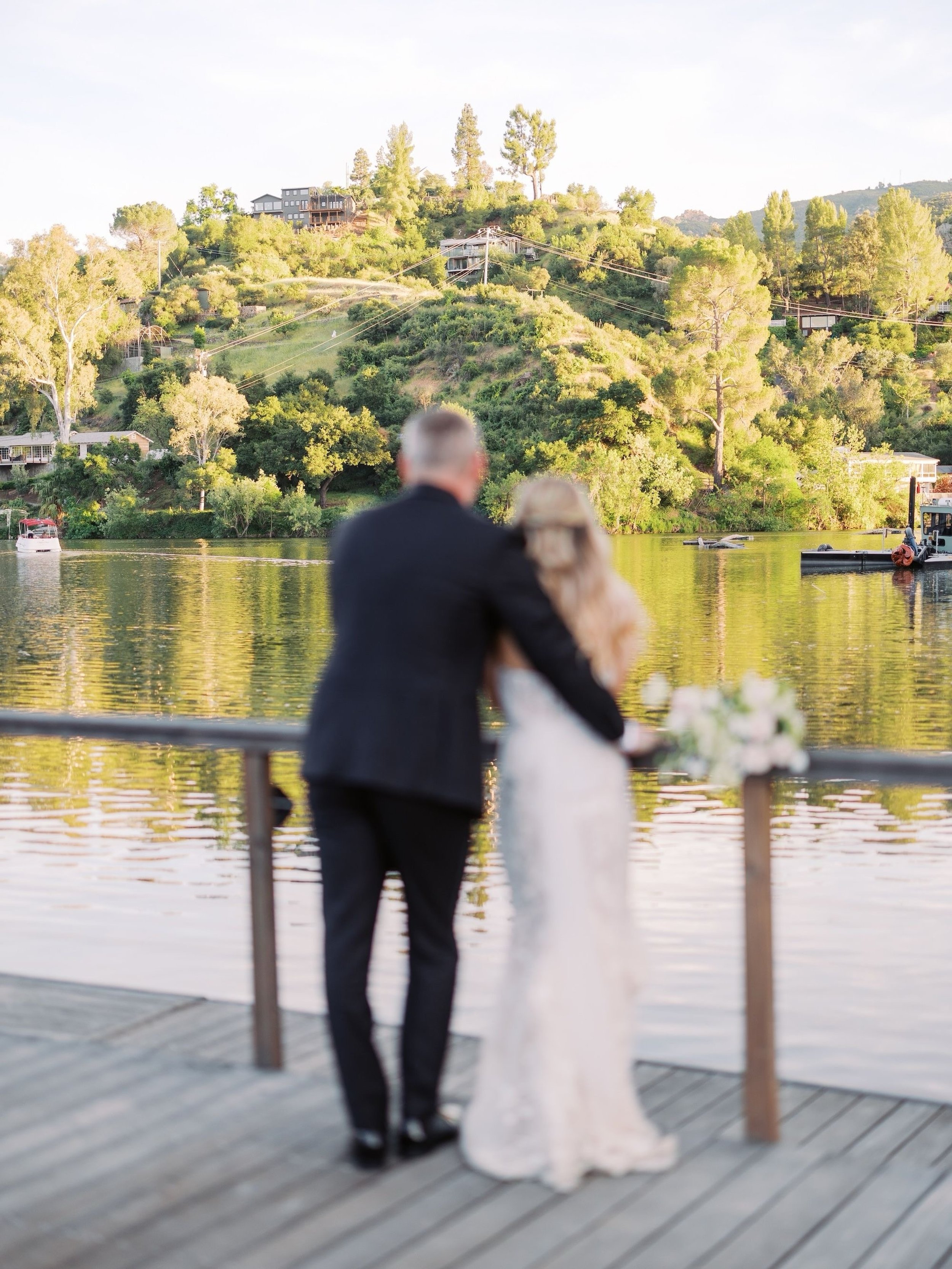 Some moments remind us why this setting is so special.
From the veranda to the lake, The Lodge gives couples space to slow down, take it all in, and experience the day with the people they love most.

Photographer: @_madisonellis 
Planning: @clustere