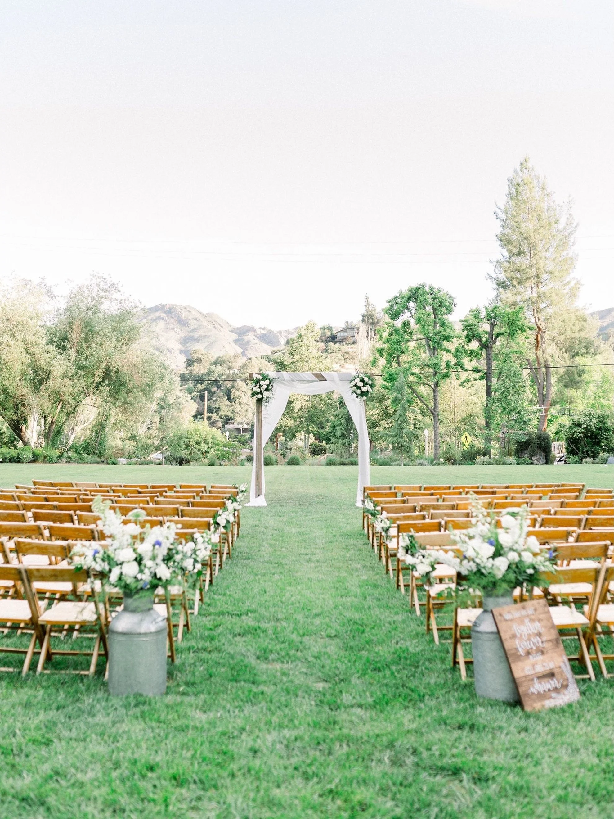 If you&rsquo;re dreaming of an outdoor ceremony, our Great Lawn is such a beautiful place to start.

The unforgettable scene of mountains in the background, flowers lining the aisle, and the smiling faces of those you love. 

Photographer: Danielle B