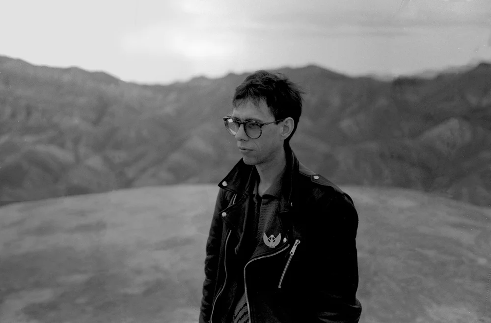 Stephen Averill at Zabriske Point, December 1986, during the Joshua Tree shoot . Photography by The Edge.
