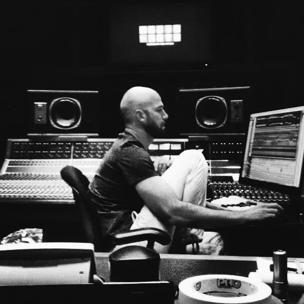 “DEVELOPING A RELATIONSHIP WITH THE ARTIST IS VERY IMPORTANT TO ME. I'M BETTER ABLE TO ACCOMMODATE AND FULFILL THEIR VISION FOR THE PROJECT AT HAND.”