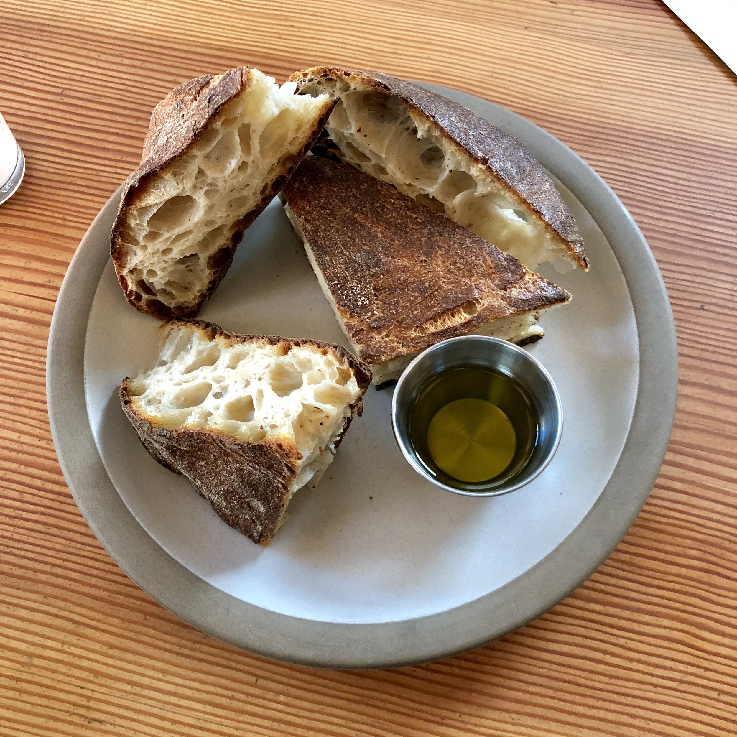 flatbread & olive oil