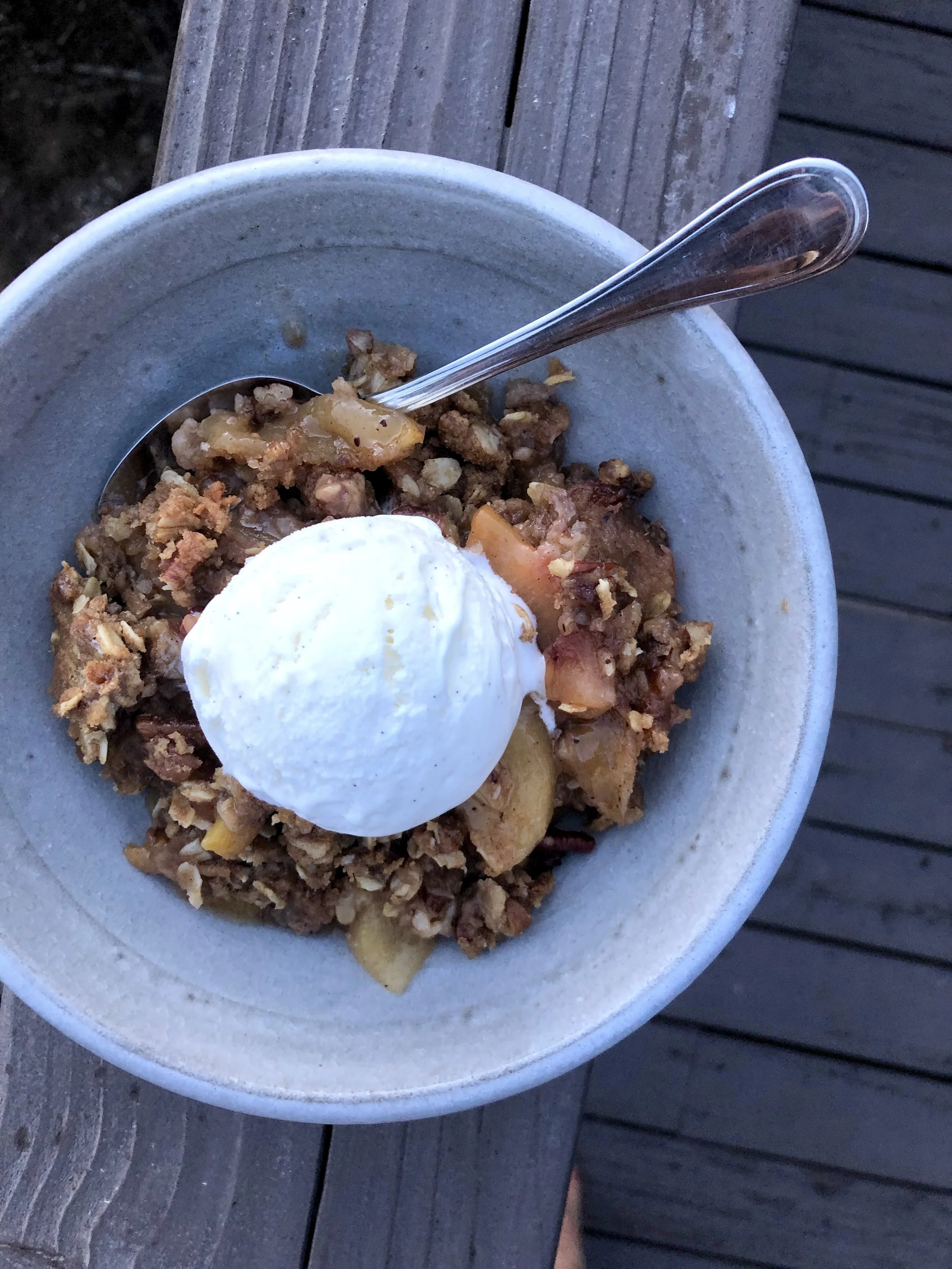 homestyle apple plum crisp