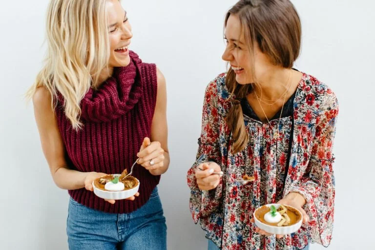 camille styles // britt maren shows us the secret to her mini pumpkin tarts