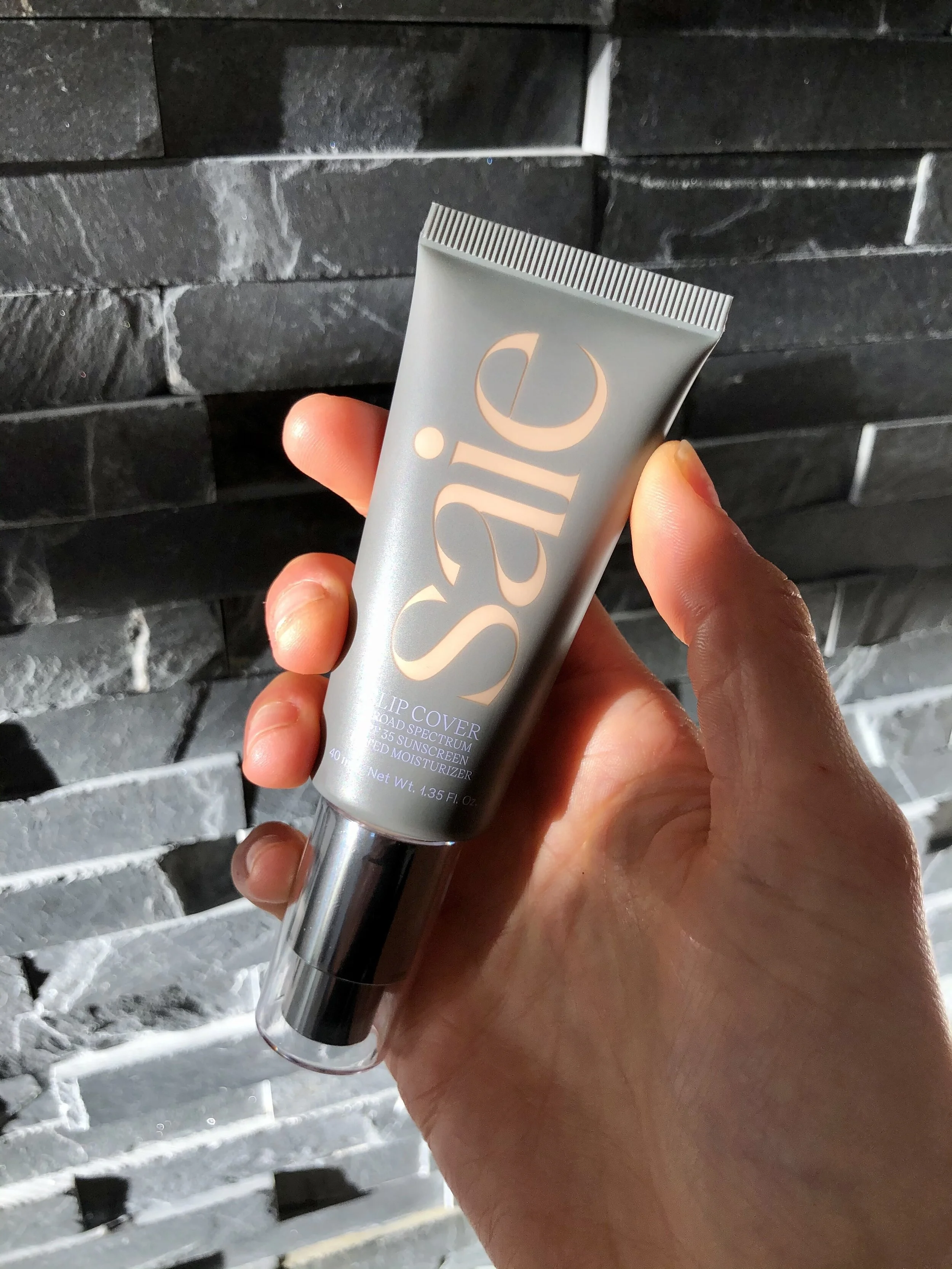 non toxic tinted moisturizer