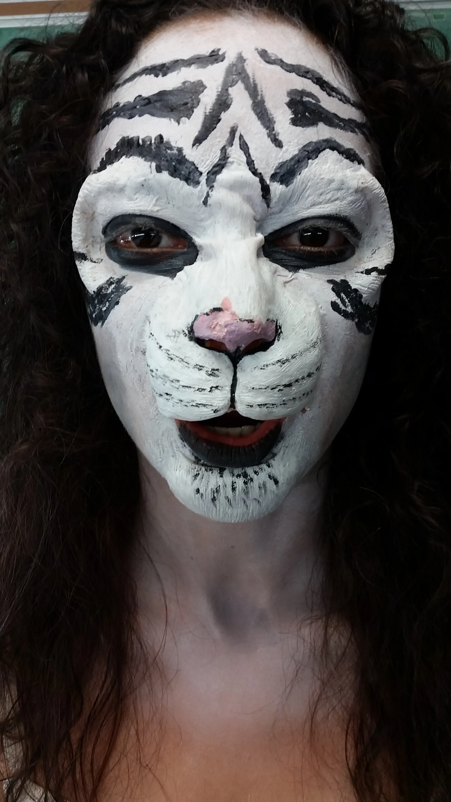 demonstrating facial expression in 4 part prosthetic