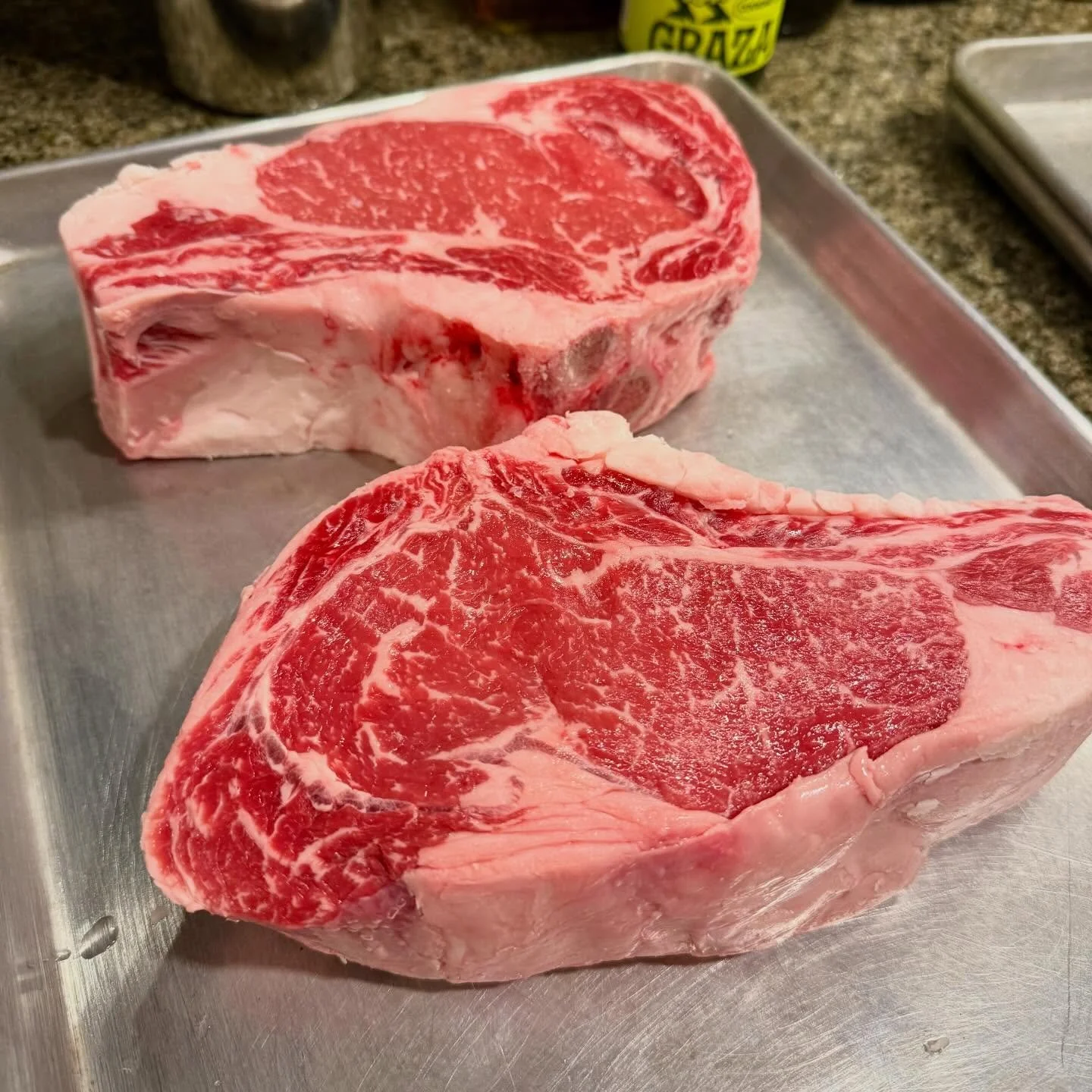 1. 🥩 2. 🧈 3. ✨

@r.farmers.market Massive Elite Prime Cowboy Steaks + Lemon Bone Marrow Butter + Green Peppercorn Au Poivre