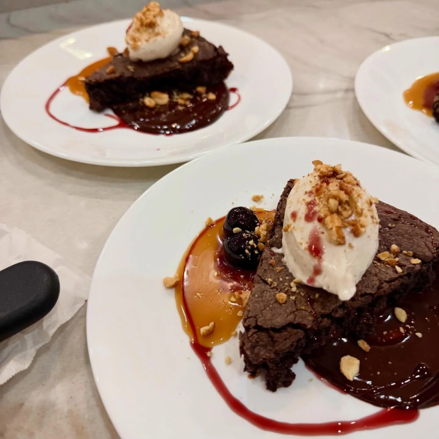 No shame in the Brownie Sundae Game. 💃

Mascarpone Dark Chocolate Brownie, Chocolate Ganache, Salted Caramel, Candied Peanut, Vanilla Gelato, Luxardo Cherry 🍒