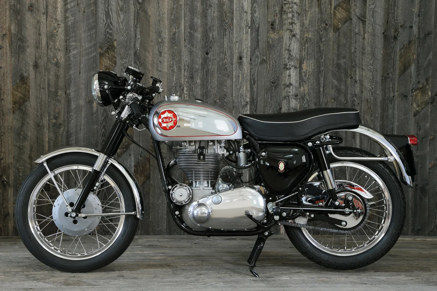 1957 BSA GOLDSTAR 2.JPG