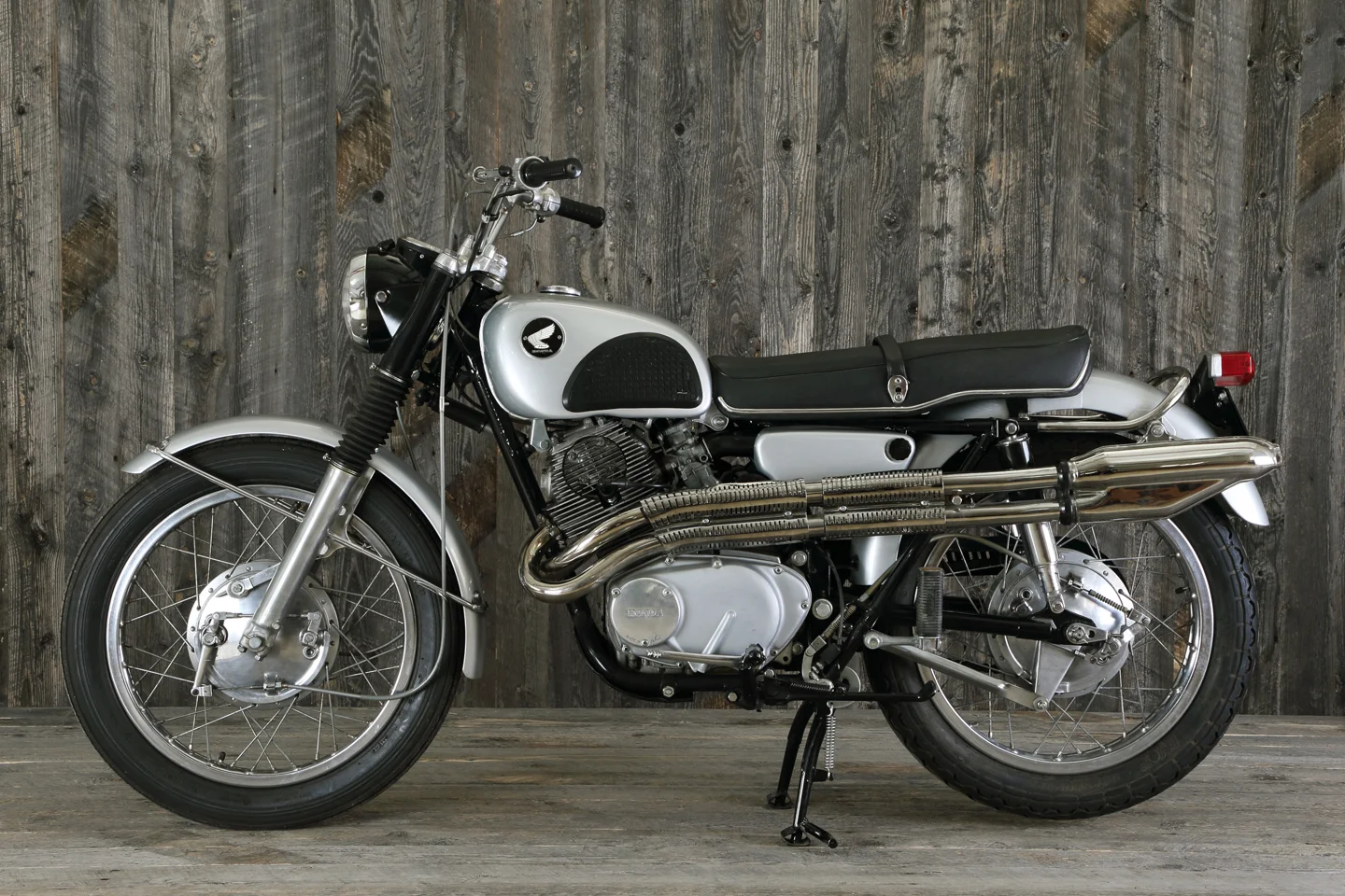 1966 HONDA 305 SCRAMBLER 2.JPG
