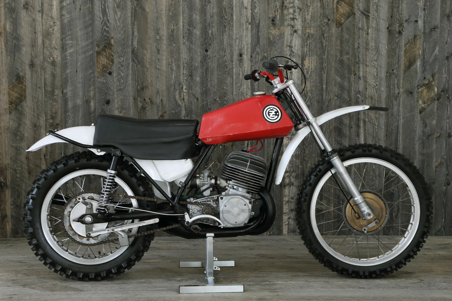 1974 CZ 400 Cross 1.JPG