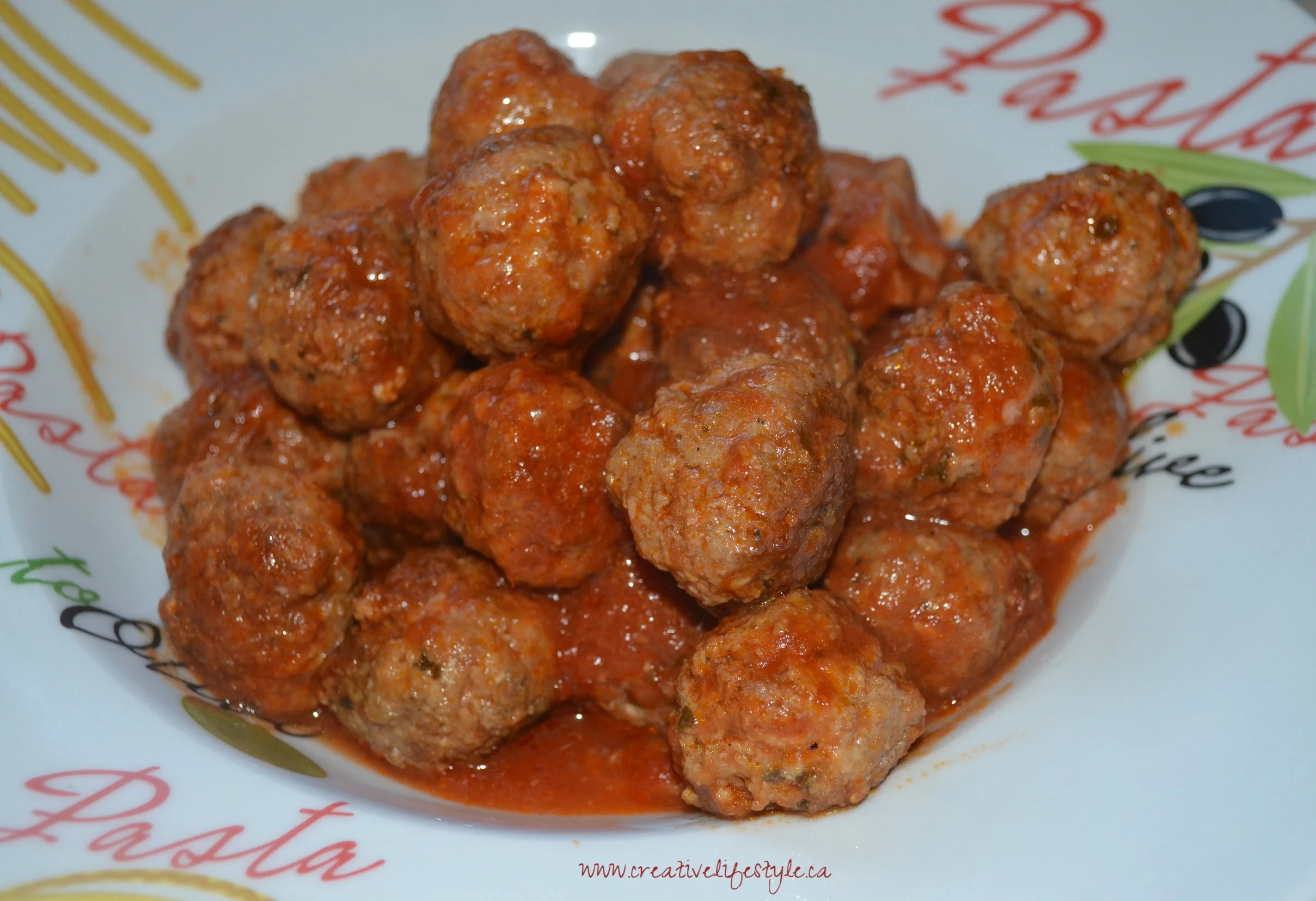 Meatballs Stuffed with Mozzarella Cheese