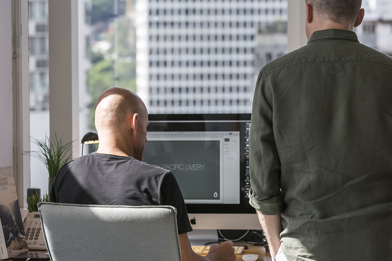 8 Partnership - Team at work 2.jpg