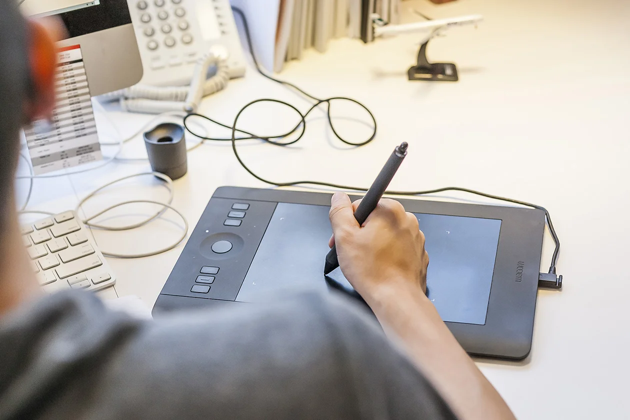 8 Partnership - Team at work 073.jpg