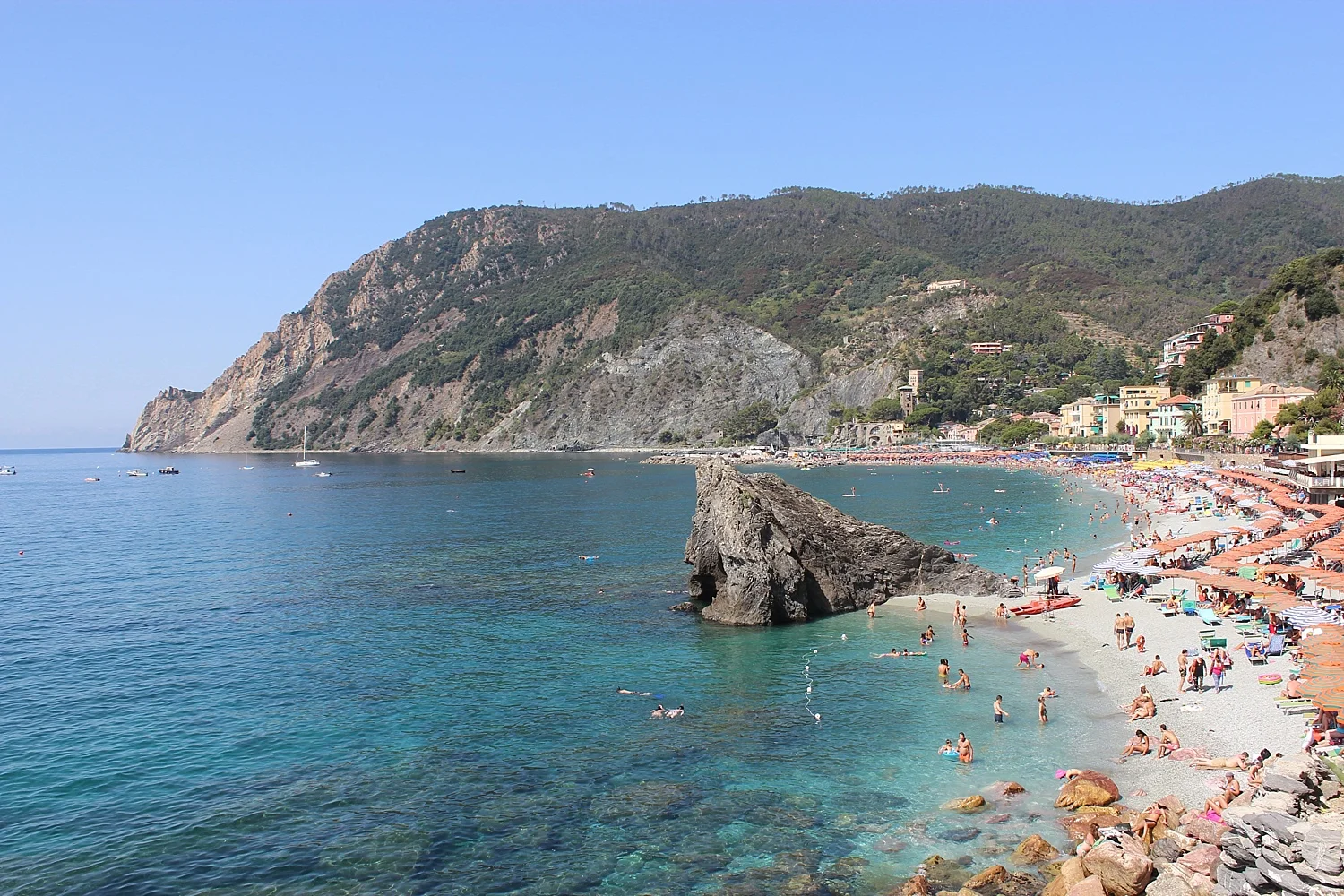 You can get married overlooking this ocean in Cinque Terre - Photo: The Romanticist Studios