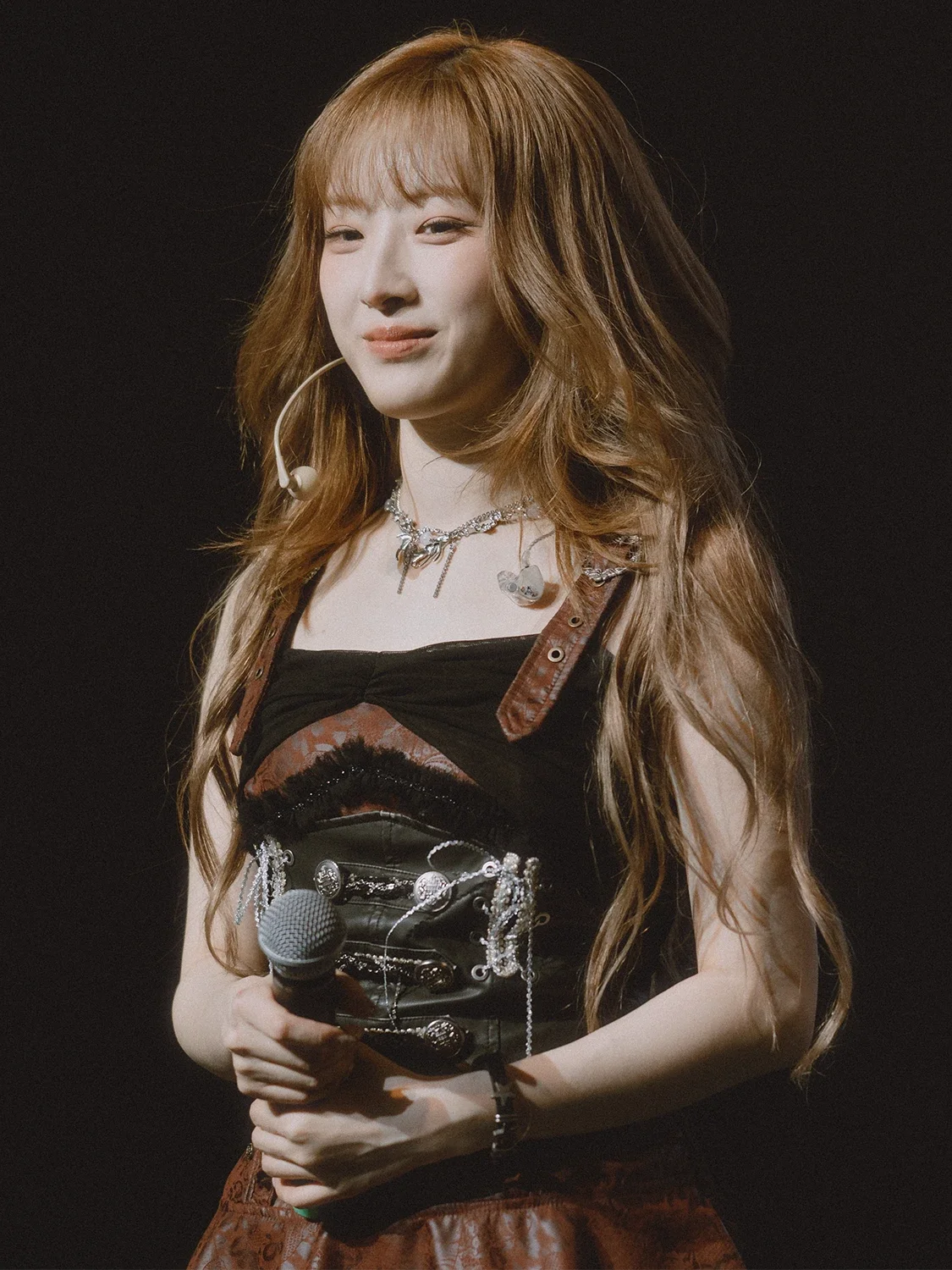 Haseul of girl group ARTMS performs at Kulttuuritalo in Helsinki, Finland. Grand club Icarus tour. Concert photo by K-pop photographer Niclas Glasberg