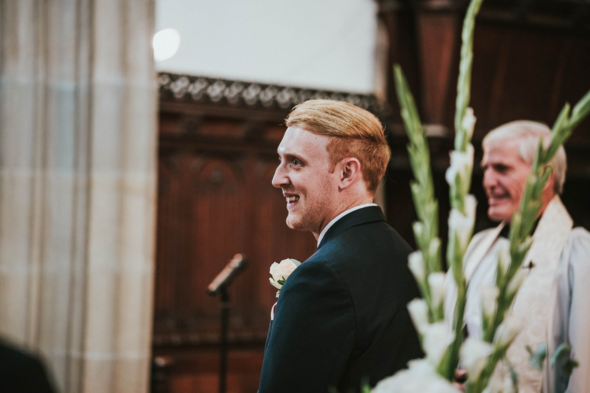 groom-first-reaction