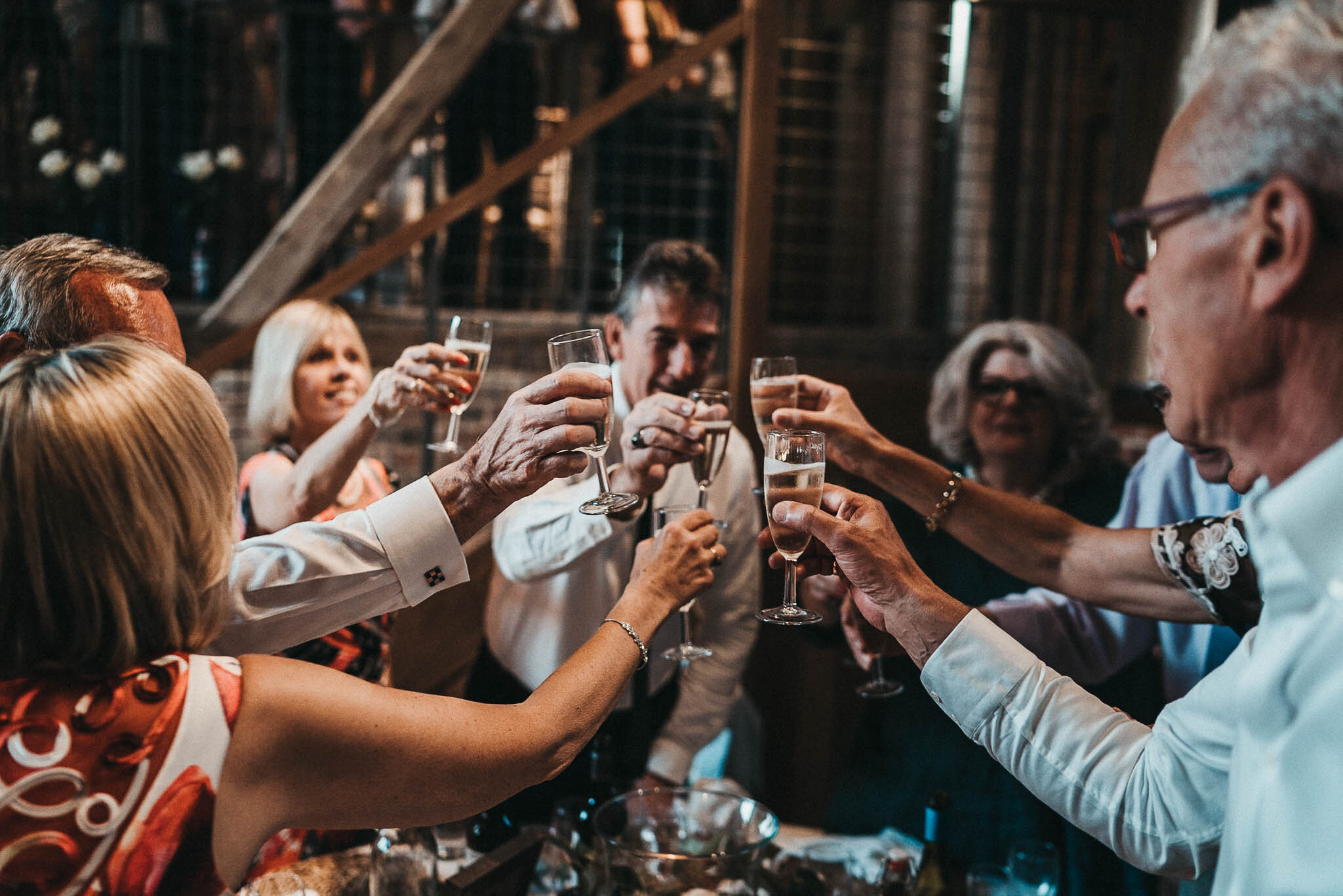 guests-toasting-at-the-oak-barn