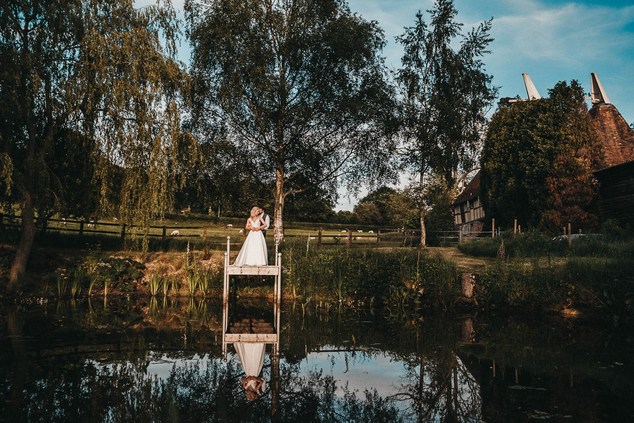 the-oak-barn-frame-farm-pond