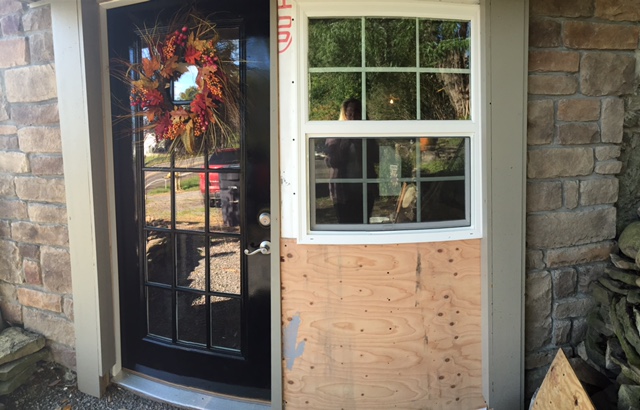I have a fascination with black doors. I just love them. The enamel that I chose rolled on very smooth for a glossy mirror-like finish. ( Speaking of mirrors, please ignore my reflection in the new window. :-D ) 