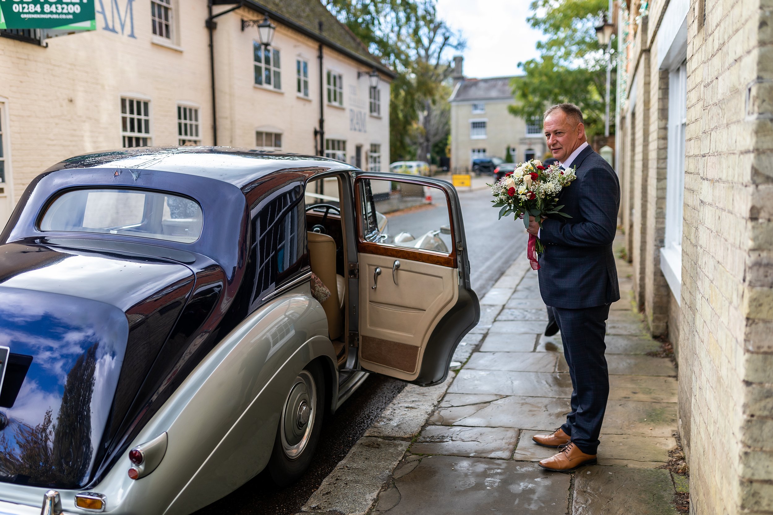 Poppy and Sam's Wedding at Hadleigh Guildhall, Suffolk — Sophie Cass