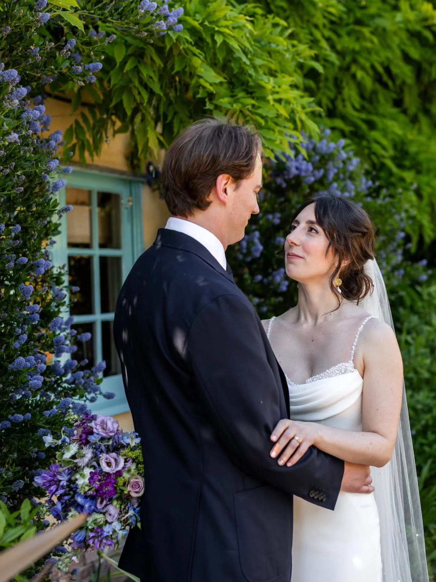 Throwing it back to Eva &amp; Rob's beautiful wedding at @southfarmweddings earlier this year 🪻🌷

And a reminder that I'm currently running an autumn sale! Book before November 15th to get &pound;200 off your full-day 2026 wedding photography ✨

#l