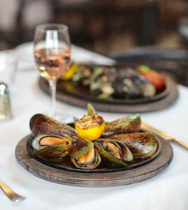 Mussels a la Plancha . Lulu