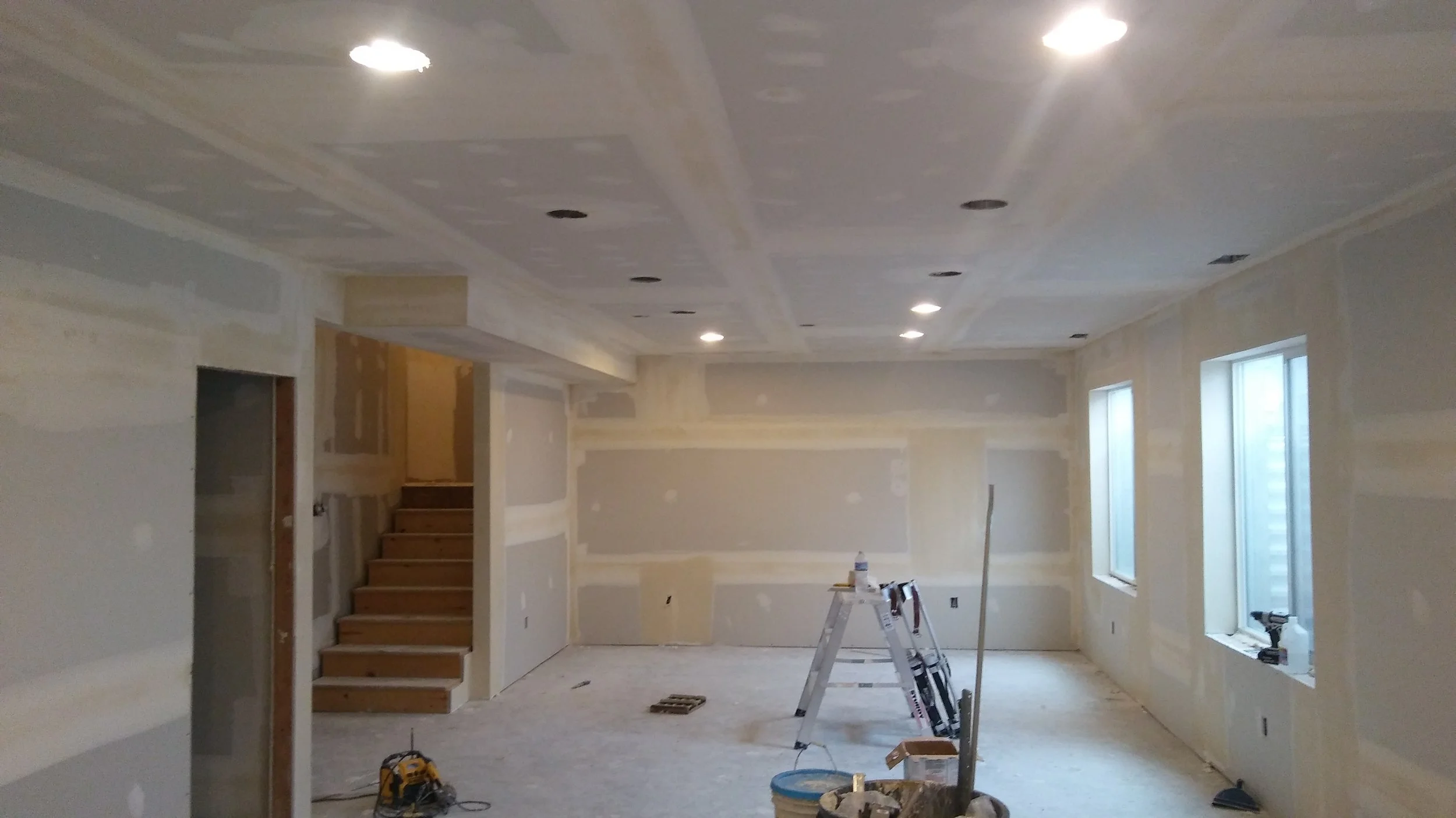 Basement Taping and Mudding3.jpg