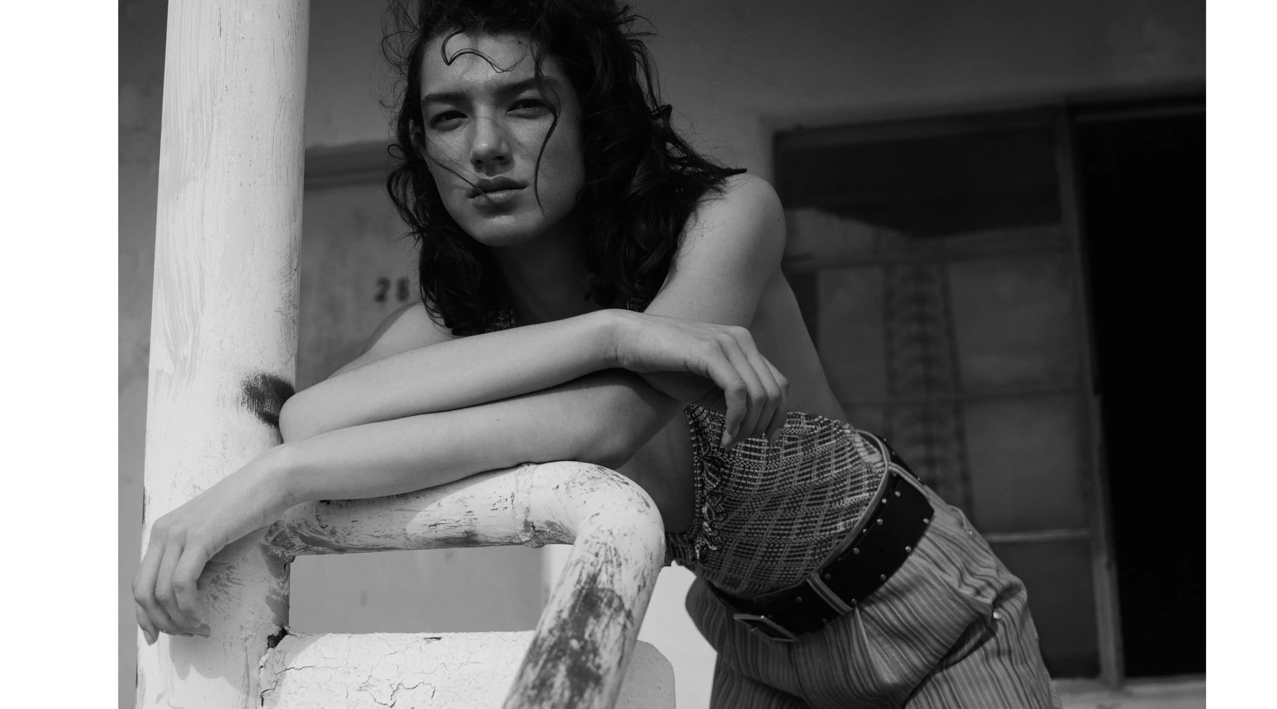RORY_PAYNE_MCKENNA_HELLAM_VOGUE_MEXICO-4.jpg