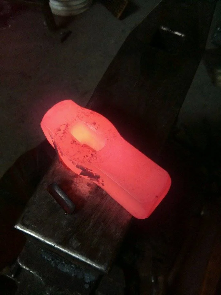 making an axe (4).jpg