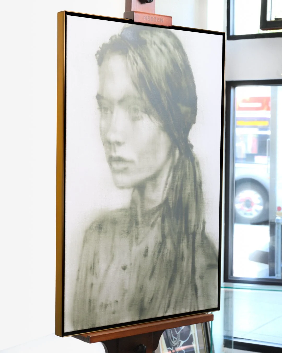 ultra thin canvas floater frame for charcoal painting --2.jpg
