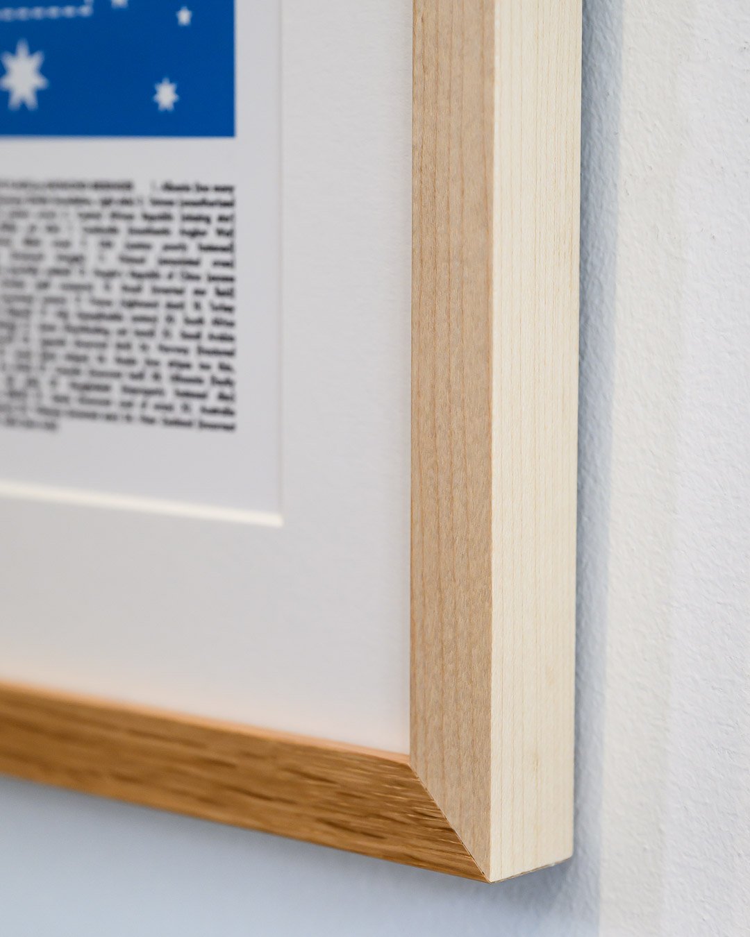 maple oak frame for flag illustration-86756.jpg