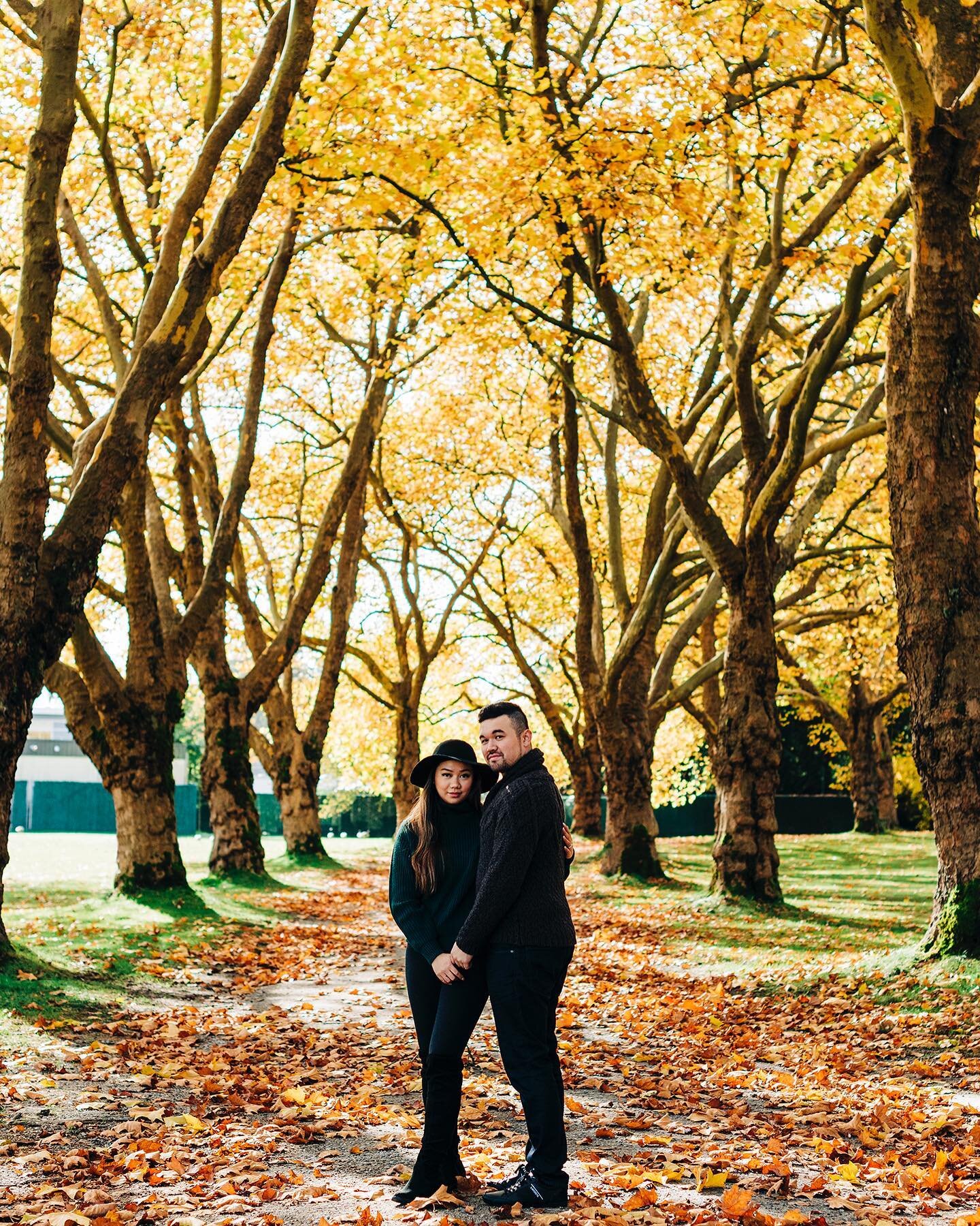 Beautiful fall colours🍂🍁 
Happy thanksgiving to all my friends 🧡

#fallengagementphotos #fall #engagementphotos #vancouverweddingphotography #vancouver #fallvibes #engagement #engaged #fallengagementsession