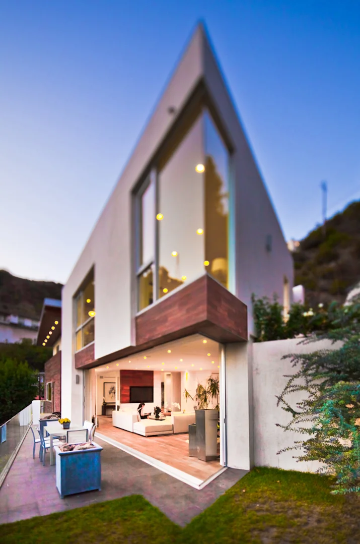 Hugh Hefner buys Jeffrey Eyster Designed Bachelor Pad