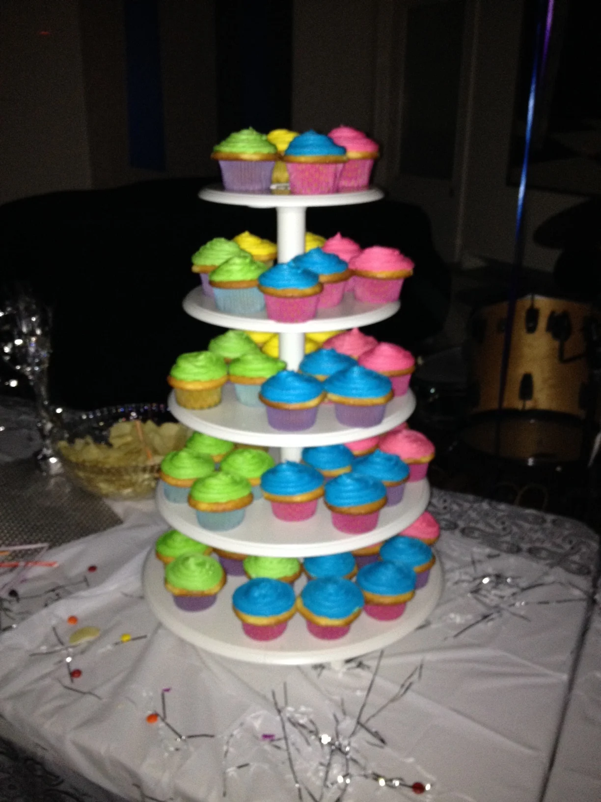 Cake12-cupcakestower.JPG