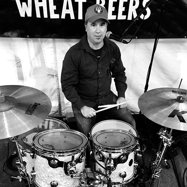@gmoon71 ate his Wheaties and #wheatbeer before tonight&rsquo;s show at @thunderroadclub for #americana #sundays