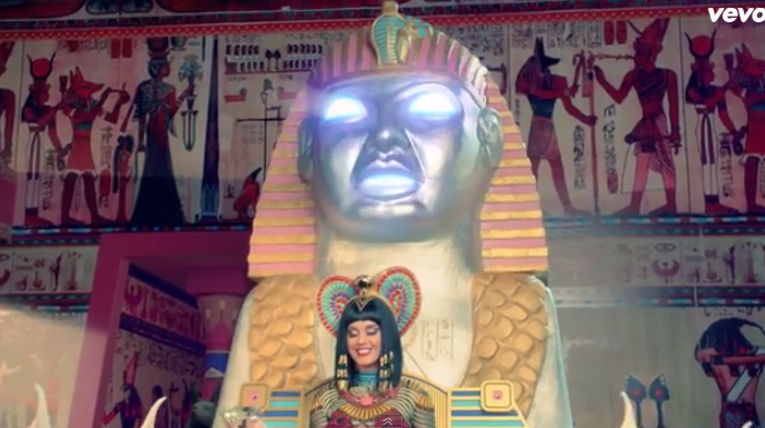 Sphinx says, "There's no going back!" (IMAGE_16)