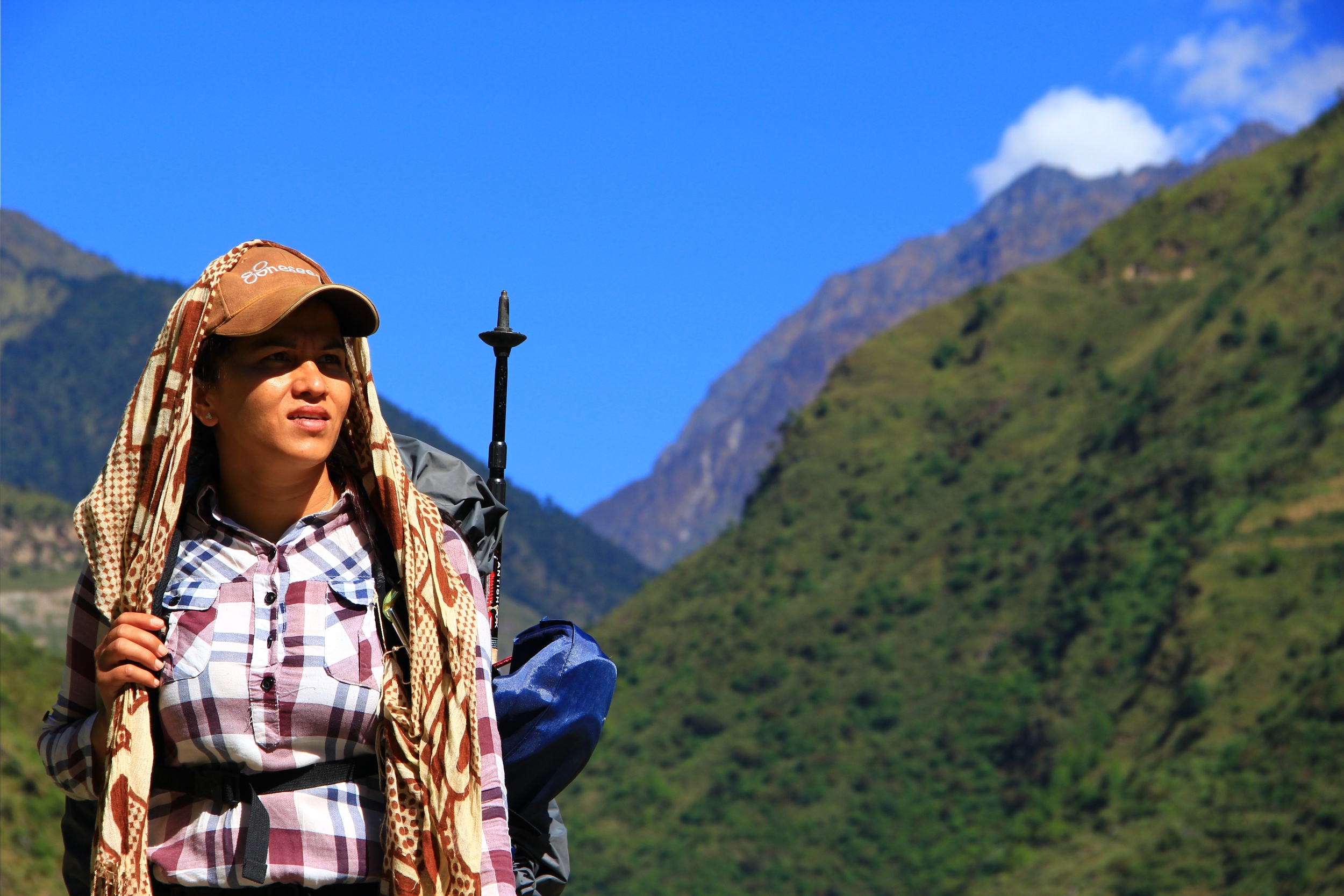 Hiking in the Himalaya with Bishnu