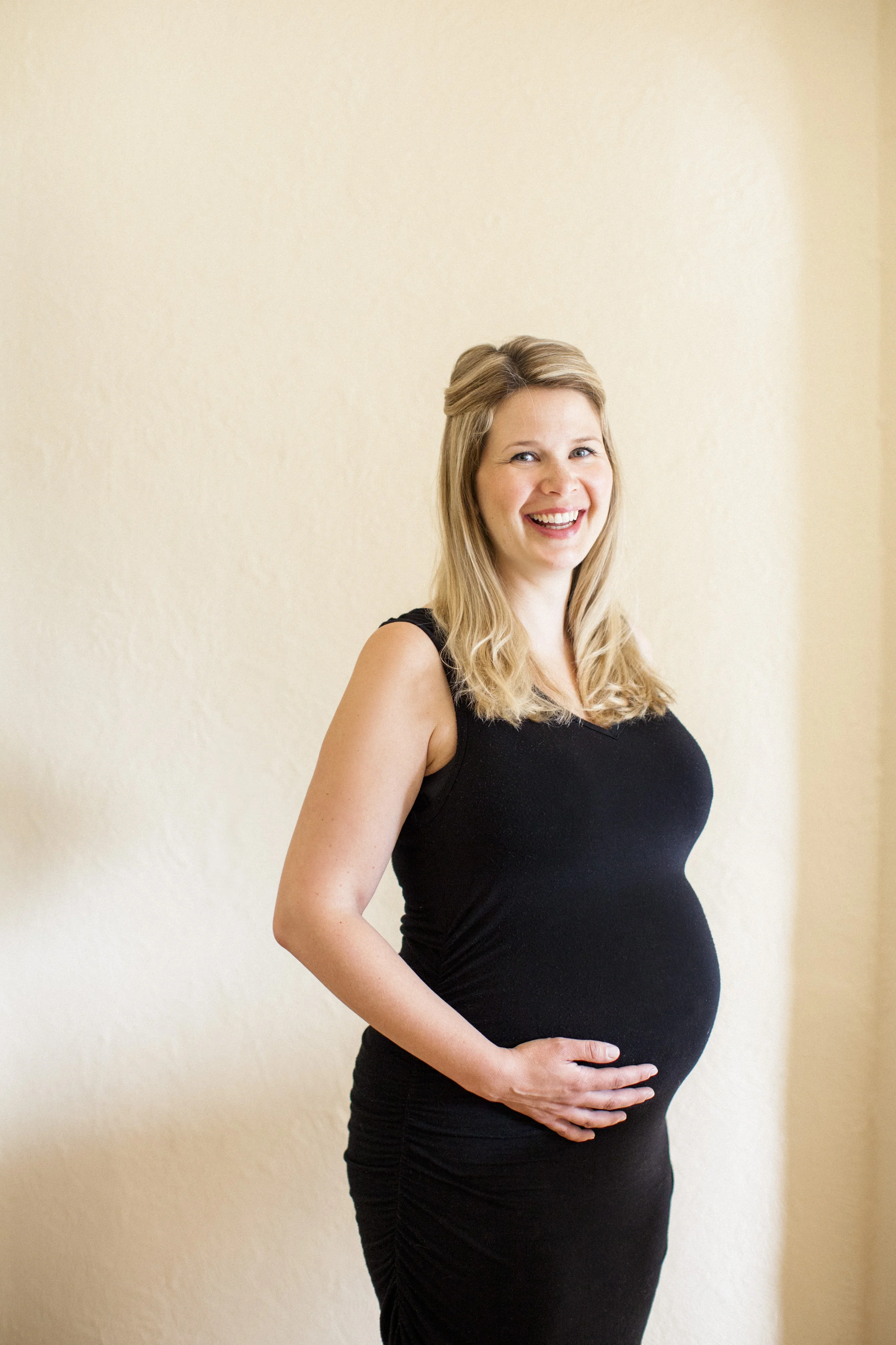 edmonton maternity photographer1.jpg