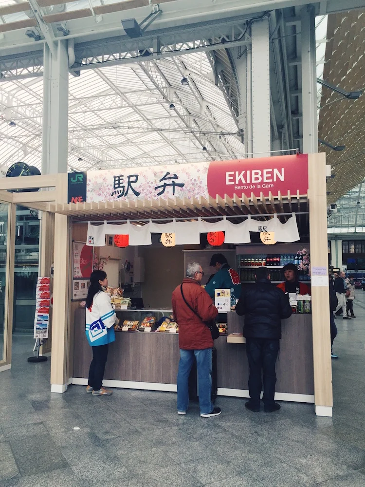 Pop-up stand Ekiben yang imut dengan dekorasi ala Jepang